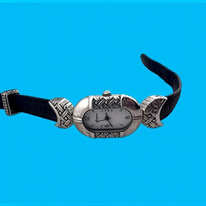 Brighton Bridgeport Woman's Quartz Watch Right Handed Leather Band New Battery.